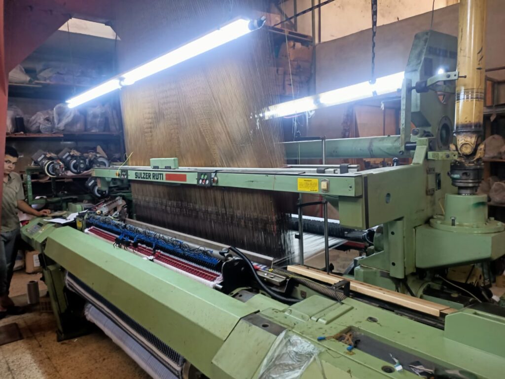LABEL LOOMS 4 SULZER G6200 AND 2 VAMATEX LEONARDO  LABEL  WIDTH 190 CM   YEAR 1998